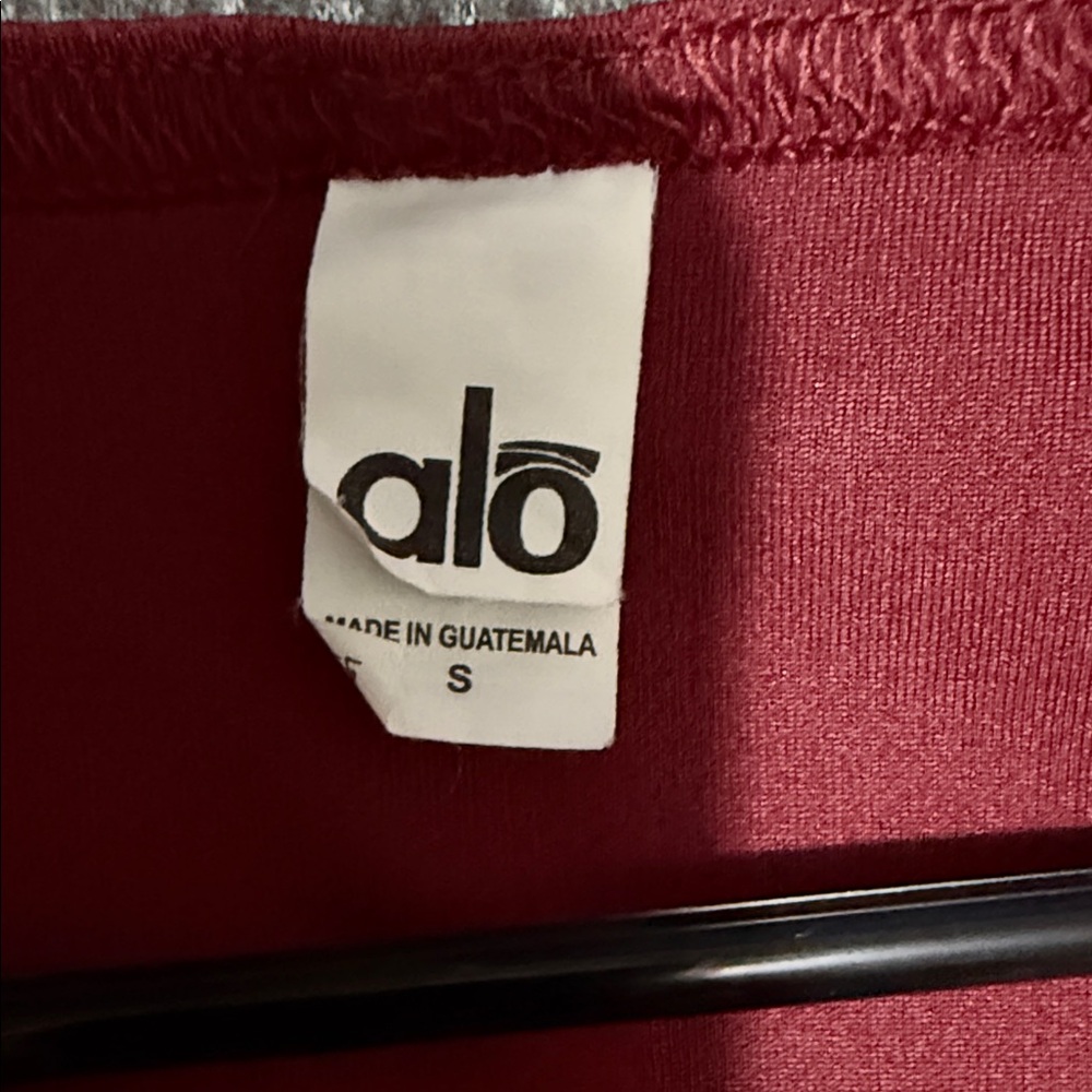 Alo Yoga Women’s “Run Free” Graphic Tank Top | Size Small | Maroon - Picture 2 of 5
